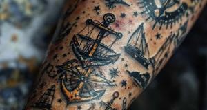 Татуировки моряков — это не просто украшения, а настоящие символы, отражающие богатую историю мореплавания и уникальную культуру. Арт на теле рассказывает о личном опыте, верованиях и традициях, передающихся из поколения в поколение. В статье мы погружаемся в историю морских татуировок, их значения и символику, а также рассмотрим современные тенденции. Узнайте о татуировках, которые стали оберегами для моряков, и откройте для себя, как их выбор связан с жизнью на море и путешествиями. Каждое изображение на коже — это целая история о надежде и безграничной свободе!
