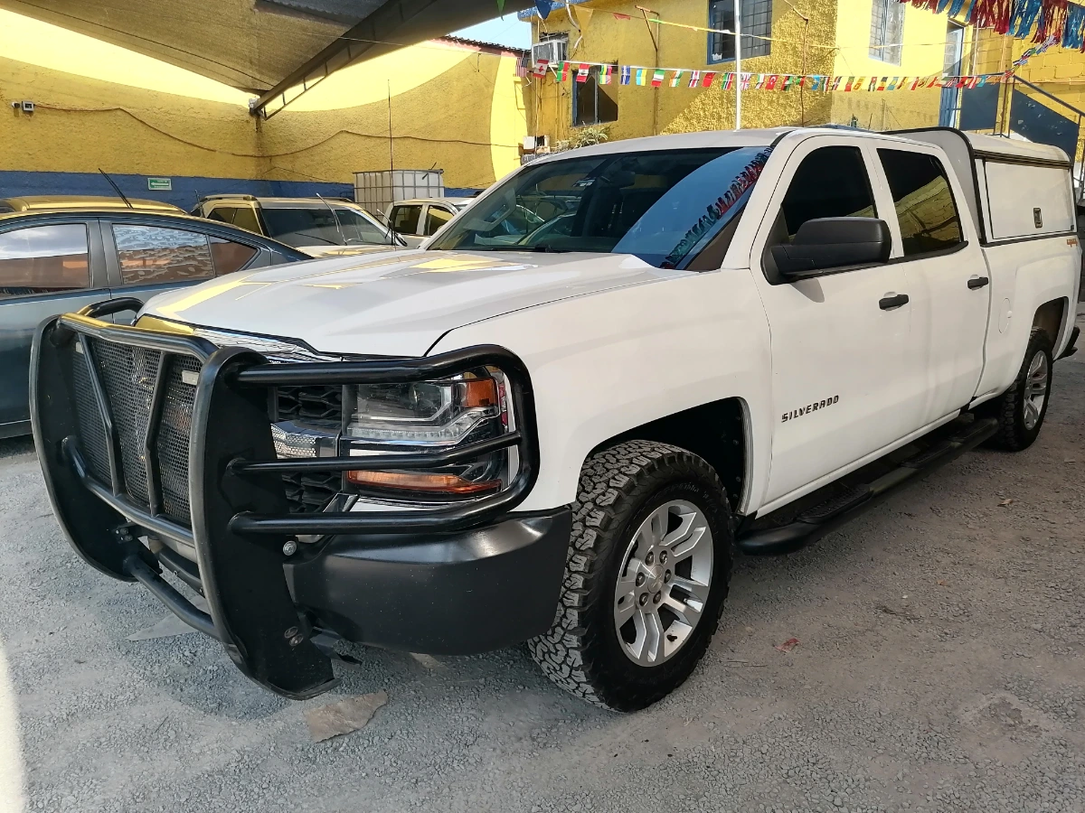 CHEVROLET SILVERADO 4X4 DOBLE CABINA