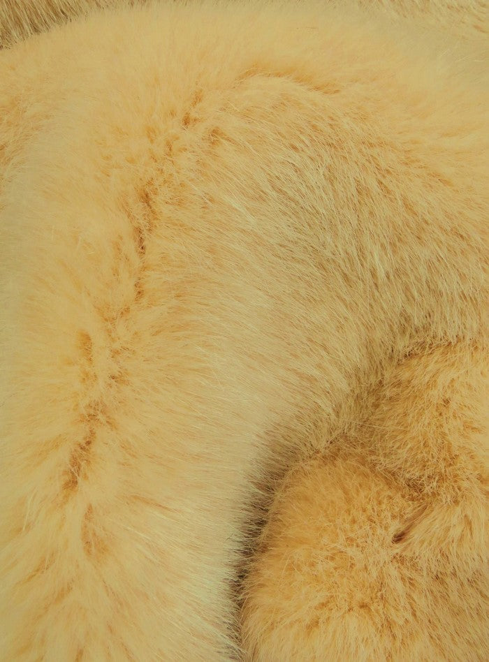 Stretch Blonde faux fur swatch