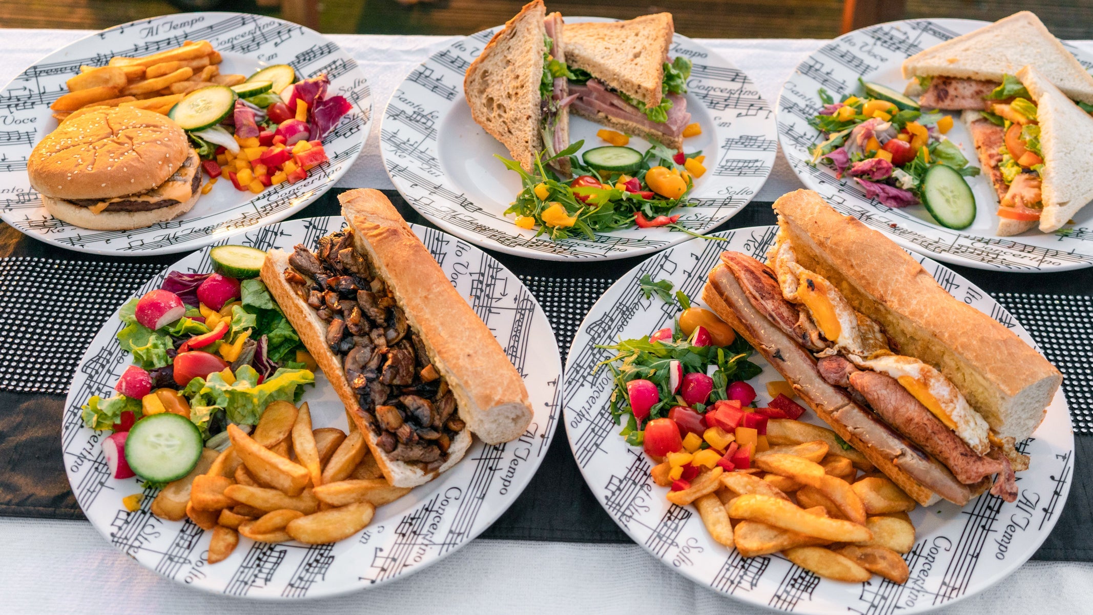 Honest Tom's Snack Bar