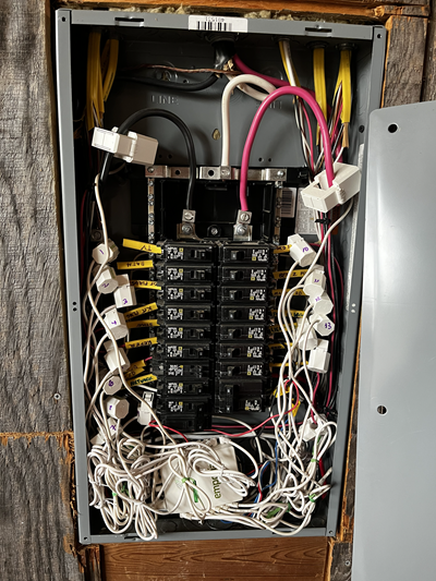 kingston438bsubpanel.png