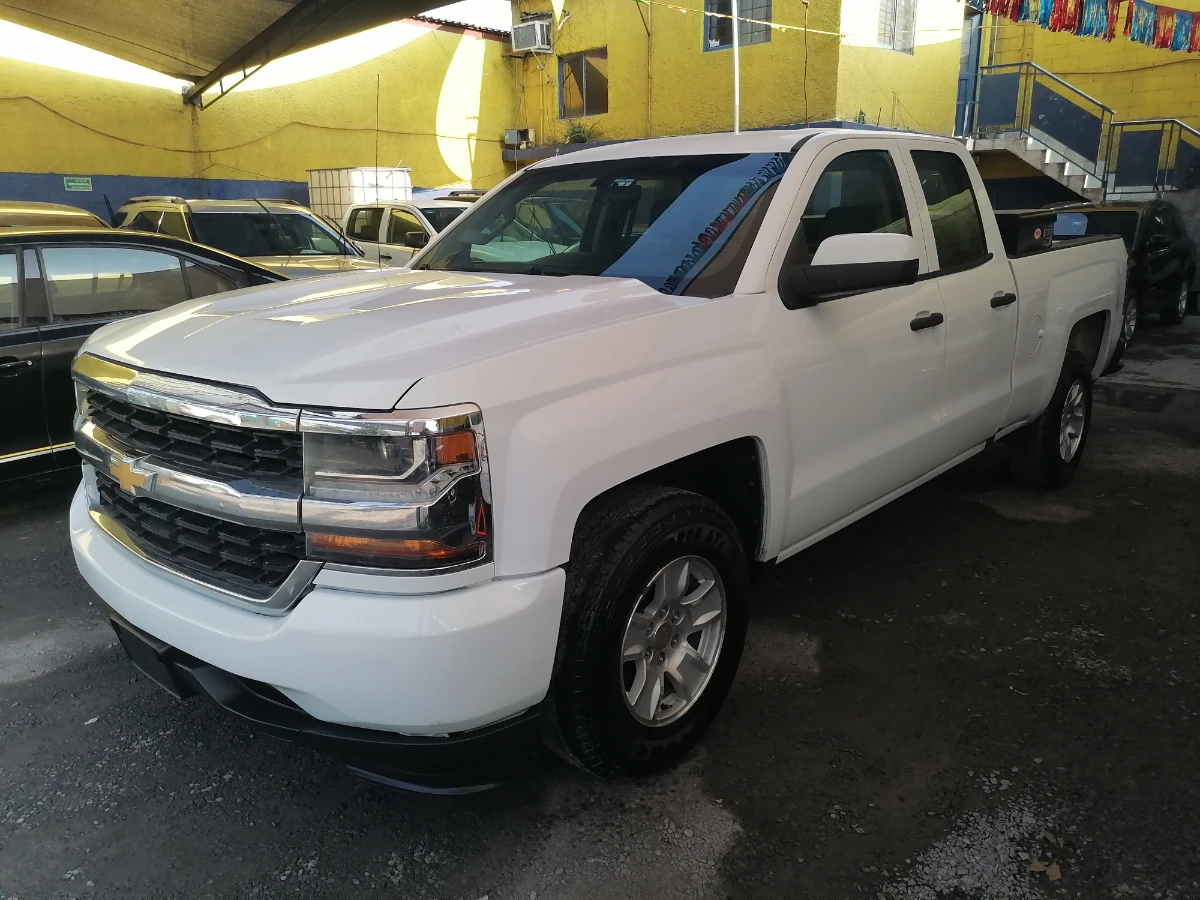 CHEVROLET SILVERADO CABINA EXTENDIDA