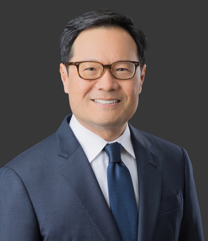Photo of Stephen Lin