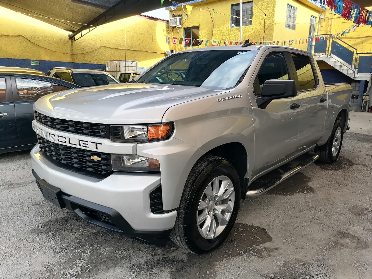 CHEVROLET SILVERADO 4X4 DOBLE CABINA