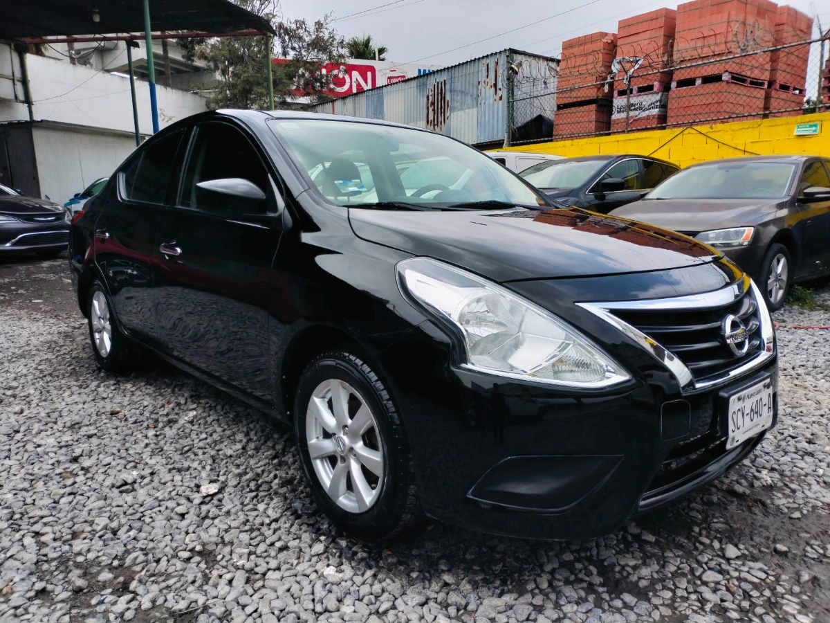 NISSAN VERSA